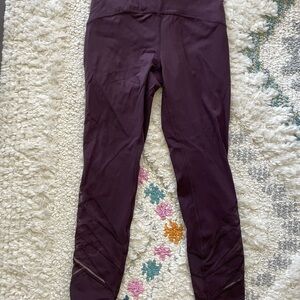 Lululemon Motionful 7/8 size 6 leggings